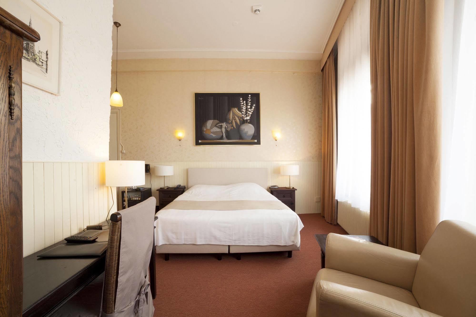 Hotel Дордрехт Екстериор снимка