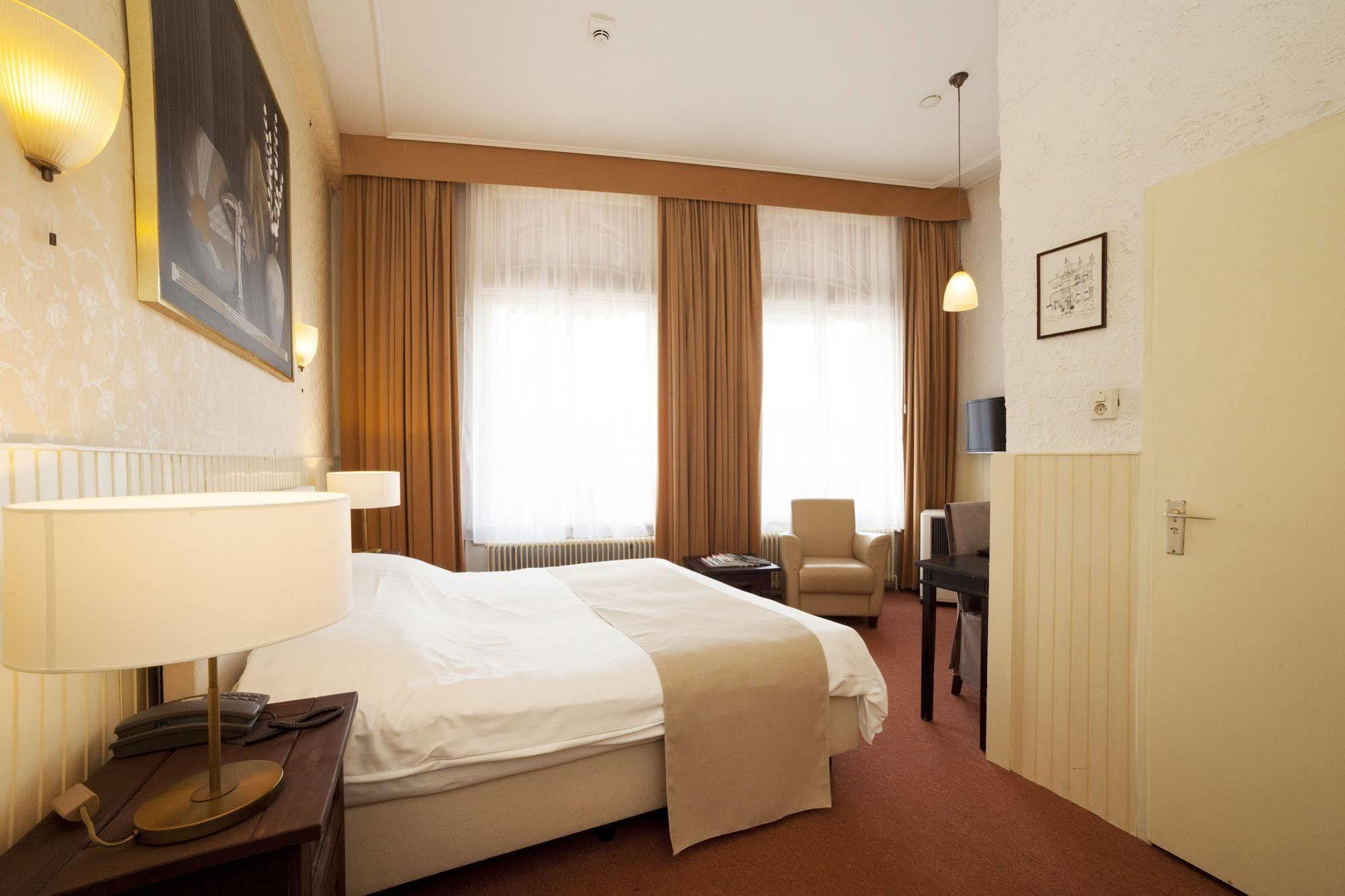 Hotel Дордрехт Екстериор снимка